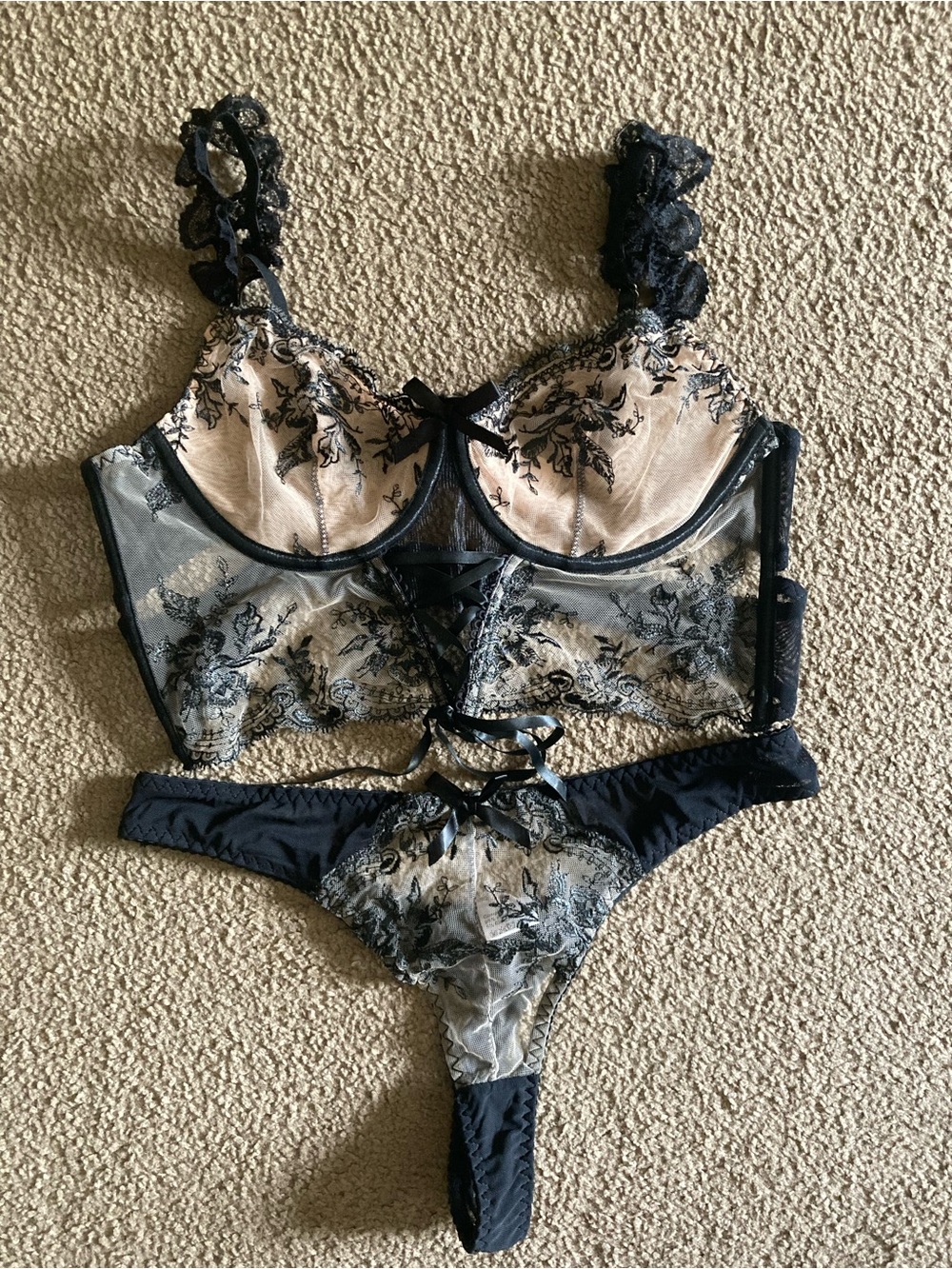 Matching Black Nude Dusty Rose Lace Underwire Bra And Panty Set Large